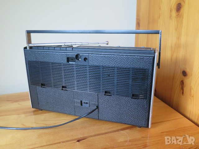   VINTAGE GRUNDIG CONCERT - BOY 1100 ,1973–1978г, снимка 6 - Радиокасетофони, транзистори - 39004887