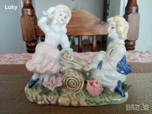 Прекрасна с изработката си статуетка.Порцелан., снимка 1