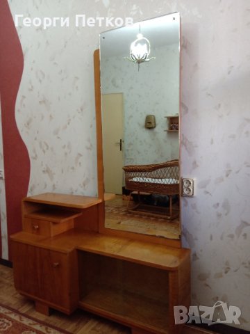 Ретро тоалетка с огледало, снимка 2 - Тоалетки - 40690538