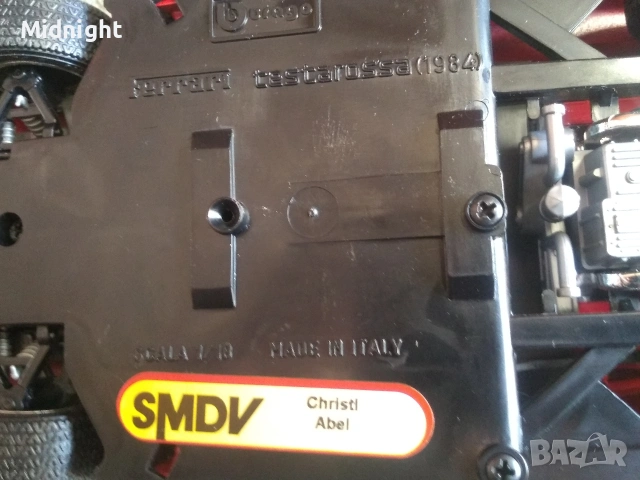 Ferrari Testarossa 1/18, снимка 9 - Колекции - 53137324