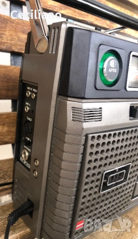 Радиокасетофон SHARP GF 8080 E, снимка 3 - Радиокасетофони, транзистори - 54083942