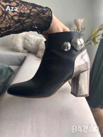 Боти Love Moschino, снимка 6 - Дамски боти - 52935282