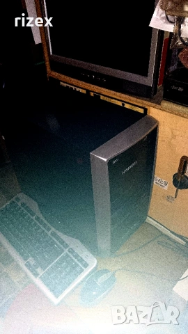 Компютърна кутия със захранване