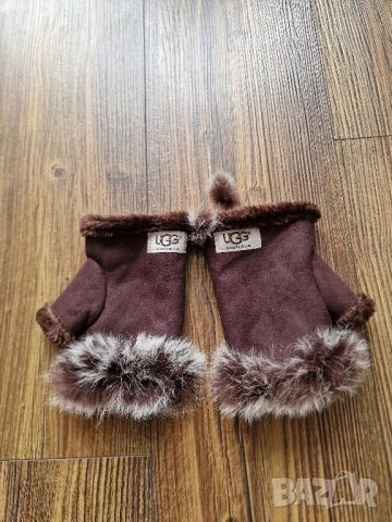 Страхотна дамски ръкавици UGG , нови с етикет