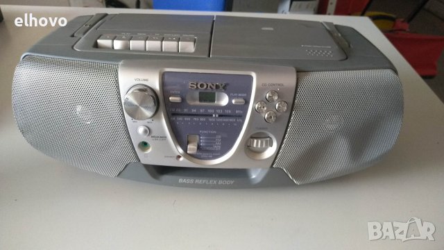 Радиокасетофон CD SONY CFD-V8, снимка 1 - Радиокасетофони, транзистори - 40754810