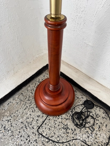 Стояща Лампа със Стъклен Абажур 166см Relaxdays GmbH Art. 10018993 за Хол, Спалня, E27 40W!, снимка 11 - Настолни лампи - 52132491