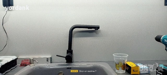 Кухненски черен смесител Livarno