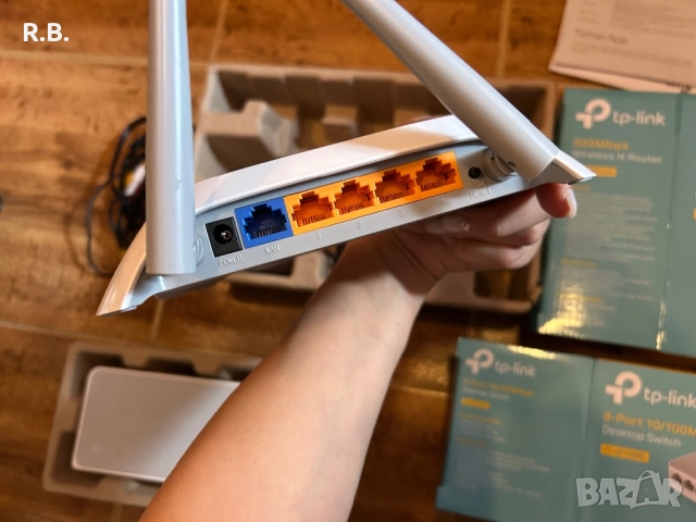 Рутер и switch TP-link, снимка 3 - Рутери - 52249086