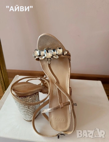 ASOS Луксозни дамски златисти сандали с камъни, снимка 5 - Сандали - 54090462