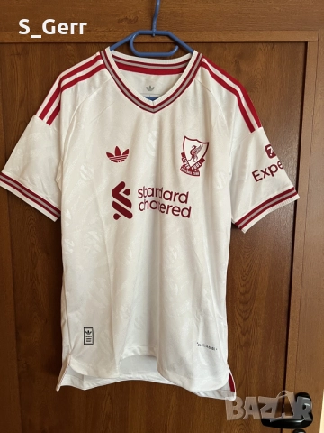 Liverpool 2026-2027 away shirt