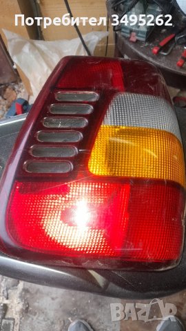 десен стоп гранд чероки, снимка 2 - Части - 42850051