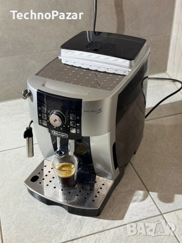 Кафемашина DeLonghi Magnifica S , снимка 3 - Кафемашини - 53304593