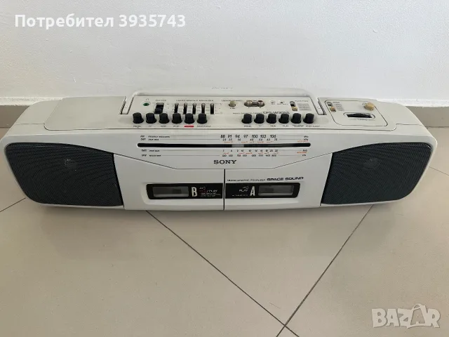 SONY CFS-305S boombox , снимка 2 - Радиокасетофони, транзистори - 56436555