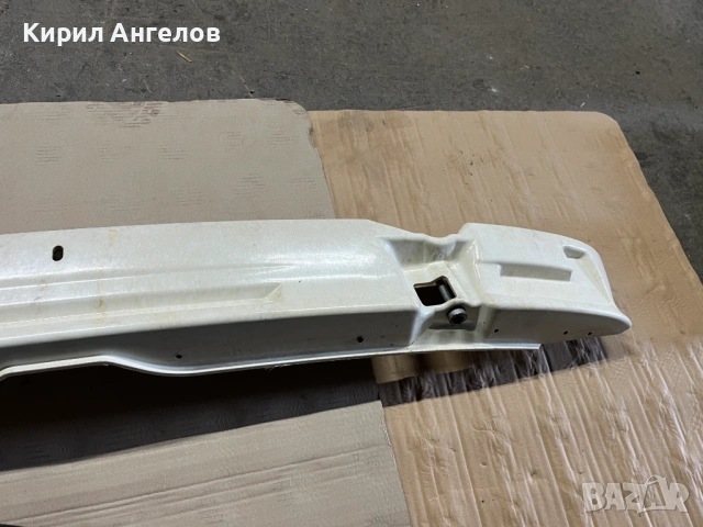 Гредата на задната броня за BMW E46, снимка 3 - Части - 53293893