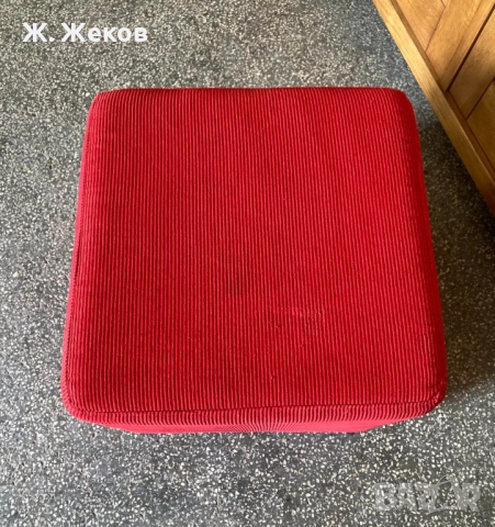 Табуретка, снимка 2 - Дивани и мека мебел - 51791519