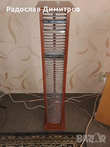 Поставка ,стойка за дискове 