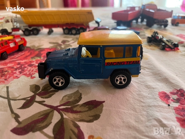 Френски Мажорет Toyota голям