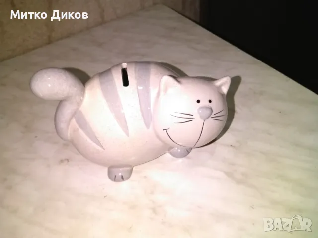 Коте бежово касичка нова керамика 17х12х11см