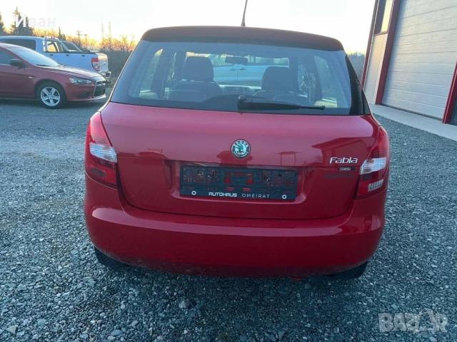Skoda Fabia * 1.2i* 60HP* FACELIFT* EU5*, снимка 5 - Автомобили и джипове - 53269686