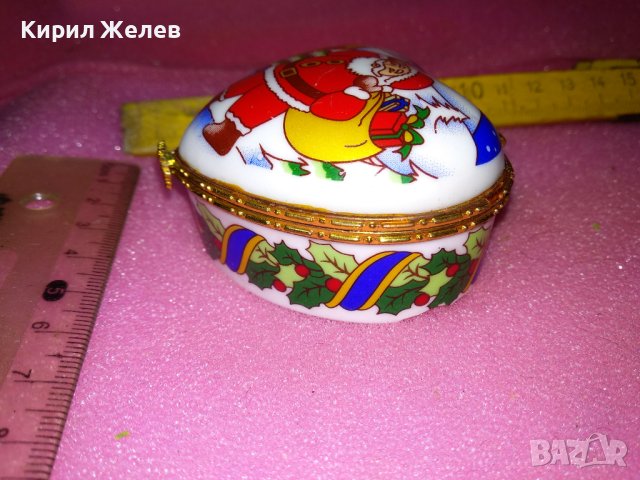 КРАСИВА ПОРЦЕЛАНОВА КУТИЙКА За БИЖУТА - СЪРЧИЦЕ с КОЛЕДНА ТЕМАТИКА ДЯДО КОЛЕДА на КАПАЧЕТО 42858, снимка 4 - Други ценни предмети - 44312243