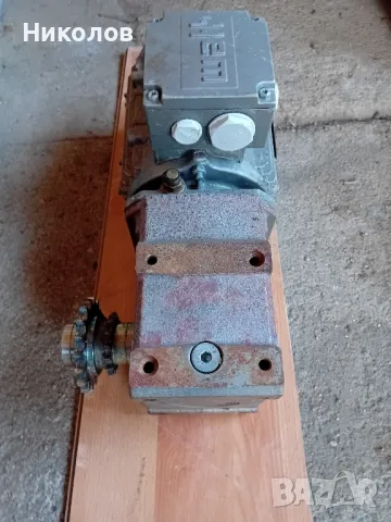 моторедуктор 0.37 кв. 1420об. изходящ вал 40об, снимка 3 - Електродвигатели - 50351967