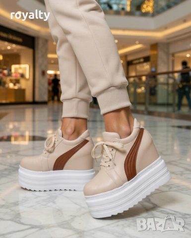 Кецове на платформа - бежови с кафява лента