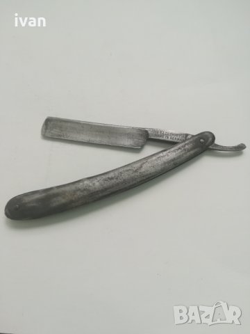 Продавам стар, немски бръснач Electric Razor.Приемам бартер за монети. 