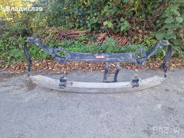 Предна греда с маска за Mercedes C-Class , снимка 2 - Части - 47609800