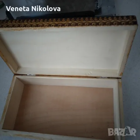 Ретро дървена кутия , снимка 3 - Антикварни и старинни предмети - 49200773