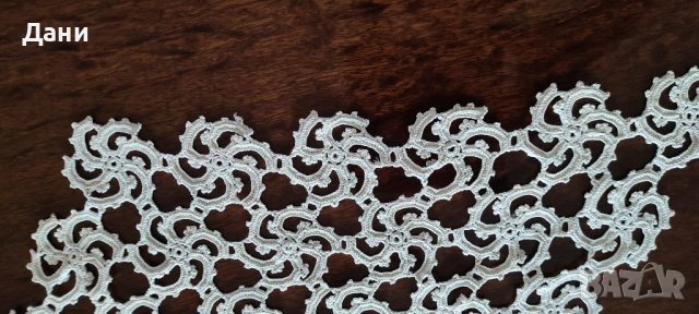 Ръчно бродирано каре., снимка 2 - Покривки за маси - 38618010