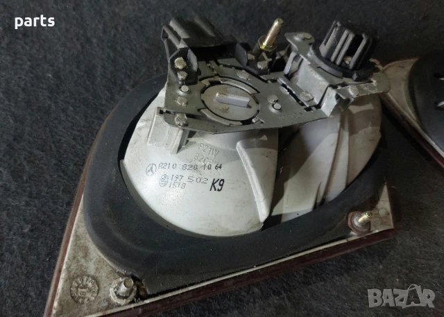 Вътрешни Стопове Багажник Мерцедес Е класа W210 (H), снимка 6 - Части - 51199196