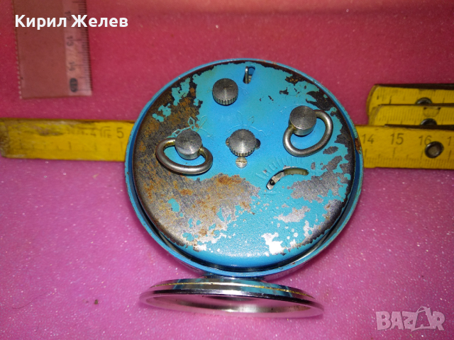 SLAVA MADE in USSR Стар КОЛЕКЦИОНЕРСКИ РУСКИ БУДИЛНИК МЕХАНИЧЕН НАСТОЛЕН ЧАСОВНИК СЛАВА СССР 42524, снимка 7 - Антикварни и старинни предмети - 44534414