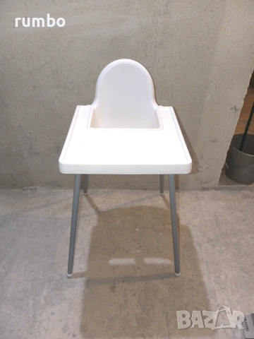 продавам комплект детско столче за хранене и степенка за малко дете 