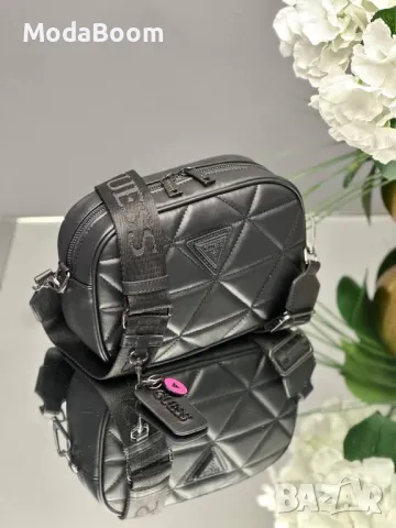 Висок клас дамски чанти Guess, снимка 6 - Чанти - 48957436