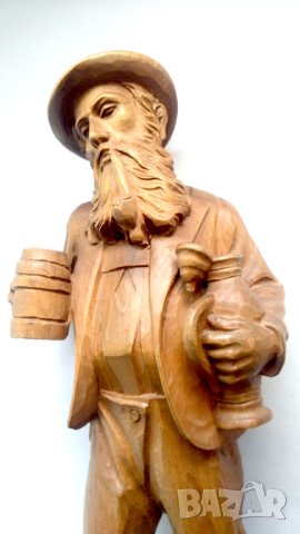 Стара голяма дървена фигура на ловец с лула и халба бира, снимка 4 - Антикварни и старинни предмети - 42060036