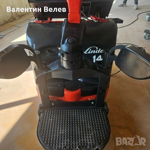 Електрическа палетна количка-стакер LINDE L14, снимка 7 - Други машини и части - 53972379