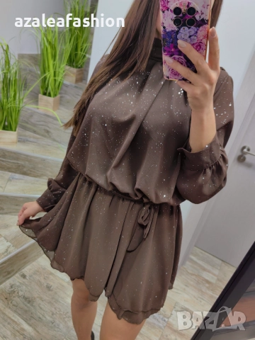 Рокля с бляскави частички 