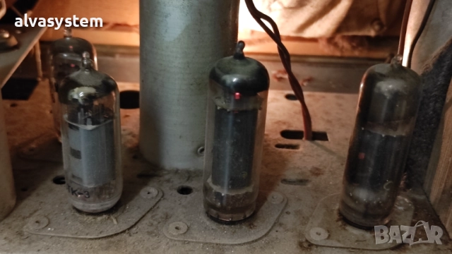 Стар радиоприемник Дружба от 1955 г., снимка 4 - Антикварни и старинни предмети - 52176406