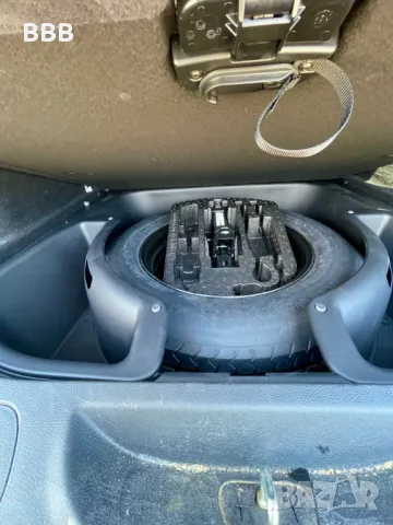 Jeep Grand Cherokee Laredo V6 3.6, снимка 12 - Автомобили и джипове - 46241672