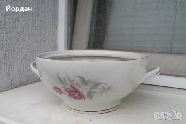 Български порцеланов супник