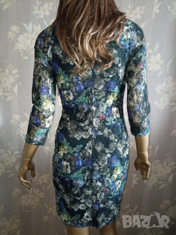 Rinascimento S- Елегантна  италианска рокля от стегнат тюл с флорален принт , снимка 5 - Рокли - 44684944