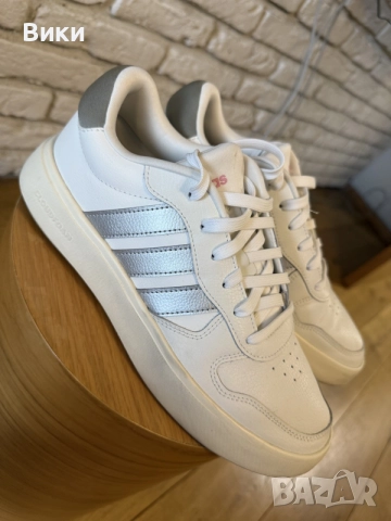 Бели кецове/маратонки Adidas, снимка 2 - Кецове - 56234688