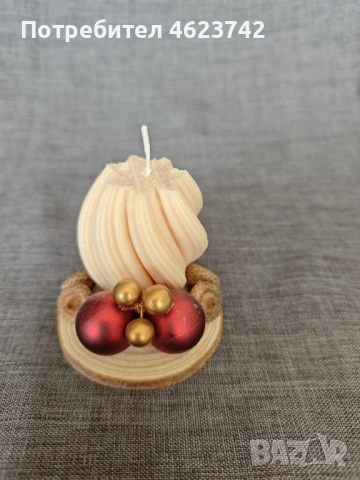 свещ с дървена поставка