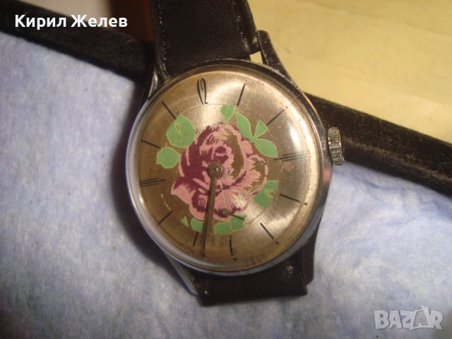 ВОСТОК Стар РУСКИ МЕХАНИЧЕН ВИНТИДЖ ЧАСОВНИК с ФЛОРАЛНА АПЛИКАЦИЯ на ЦИФЕРБЛАТА КОЖЕНА КАИШКА 28075 , снимка 3 - Антикварни и старинни предмети - 37349353