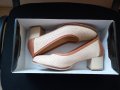 Продавам Дамски обувки, снимка 1 - Дамски елегантни обувки - 42395312