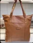 Дамска чанта - елегантен и траен избор за всяка дама с изискани вкусове, снимка 2