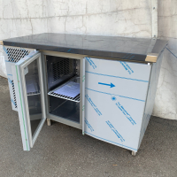 Хладилна маса с две врати НОВА италианска, снимка 6 - Обзавеждане за заведение - 44632521