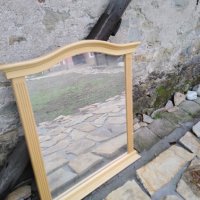Продавам огледало за стена