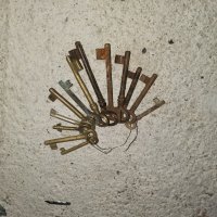 Лот старинни ключове , снимка 4 - Антикварни и старинни предмети - 30360178