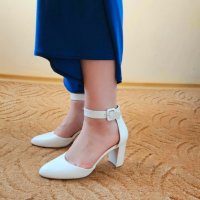 Бели токчета, снимка 3 - Дамски обувки на ток - 40452778